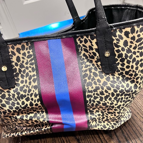 C Wonder printed striped tote in leopard - Picture 3 of 3